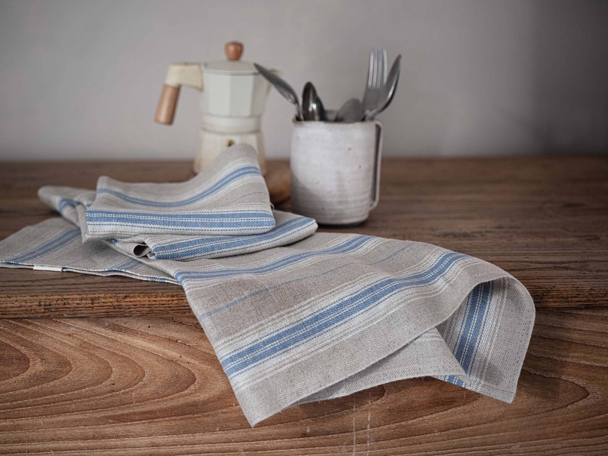 Küchenhandtuch mit blauen Streifen